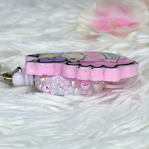 Sanrio Little Twin Stars Badge Reel - Picture 3 of 3